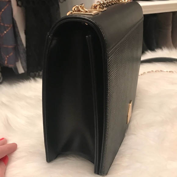 Flat Iron Handbag - Picture 5 of 9